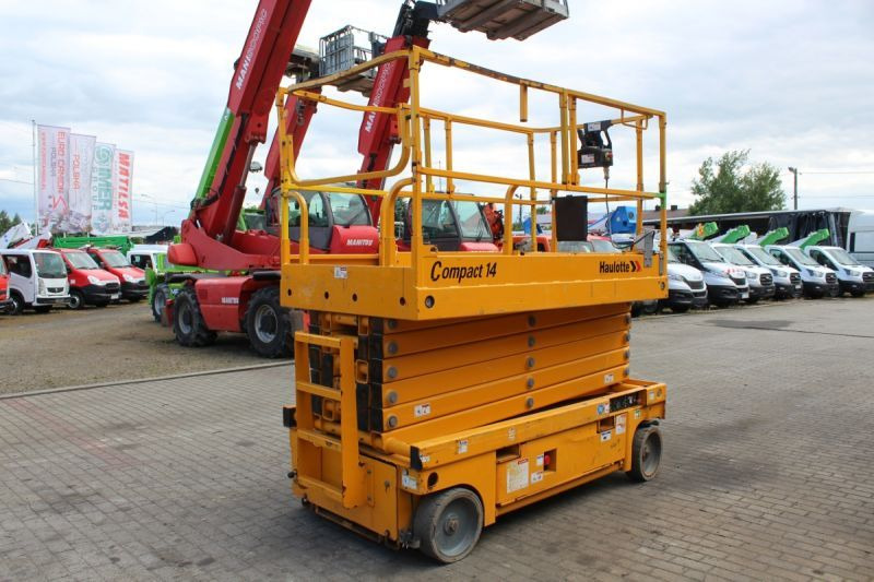 Podnośnik nożycowy elektryczny 14 m Haulotte Compact 14 - Scissor lift: picture 3 Podnośnik nożycowy elektryczny 14 m Haulotte Compact 14 - Scissor lift: picture 3