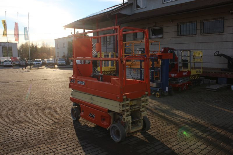 Podnośnik nożycowy elektryczny 8 m JLG 1930 ES - Scissor lift: picture 4 Podnośnik nożycowy elektryczny 8 m JLG 1930 ES - Scissor lift: picture 4