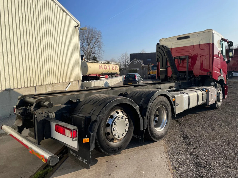 Renault T / 6x2 VOLLEDIG LUCHTGEVEERD / ALU VELGEN / HANDGESCHAKELD / LOW KM / ALU KIPPER 22.5 M3 - Tipper: picture 4 Renault T / 6x2 VOLLEDIG LUCHTGEVEERD / ALU VELGEN / HANDGESCHAKELD / LOW KM / ALU KIPPER 22.5 M3 - Tipper: picture 4