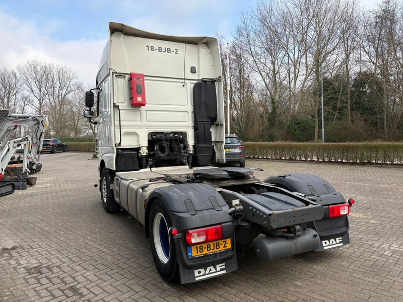 DAF XF 460 4x2 / APK - TUV JANUARI 2026 / HOLLAND TRUCK / ADR KLASSE I II III / 2 BEDS / - Tractor unit: picture 3 DAF XF 460 4x2 / APK - TUV JANUARI 2026 / HOLLAND TRUCK / ADR KLASSE I II III / 2 BEDS / - Tractor unit: picture 3