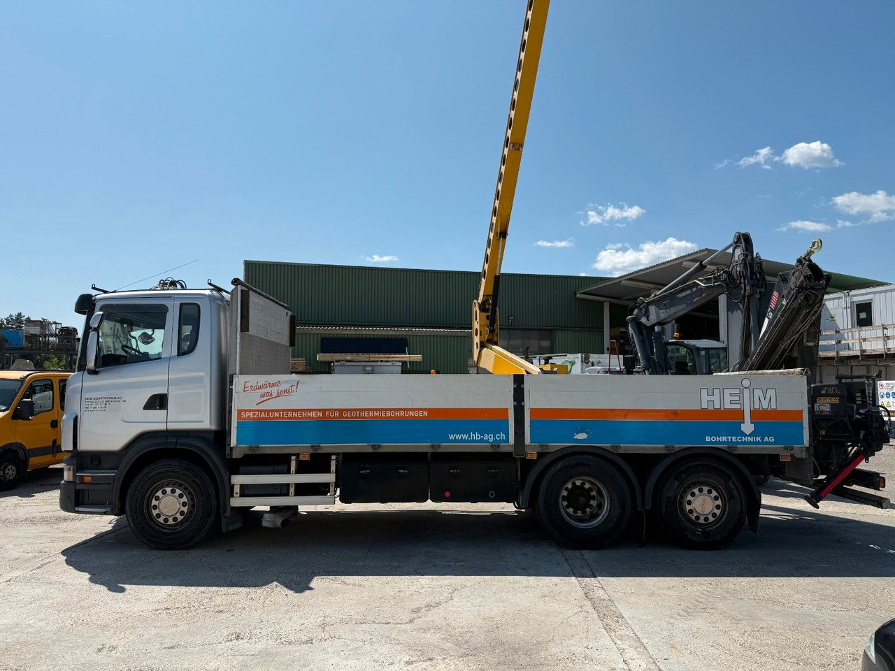 Scania G440 Brücke mit Ladekran - Dropside/ Flatbed truck, Crane truck: picture 1 Scania G440 Brücke mit Ladekran - Dropside/ Flatbed truck, Crane truck: picture 1
