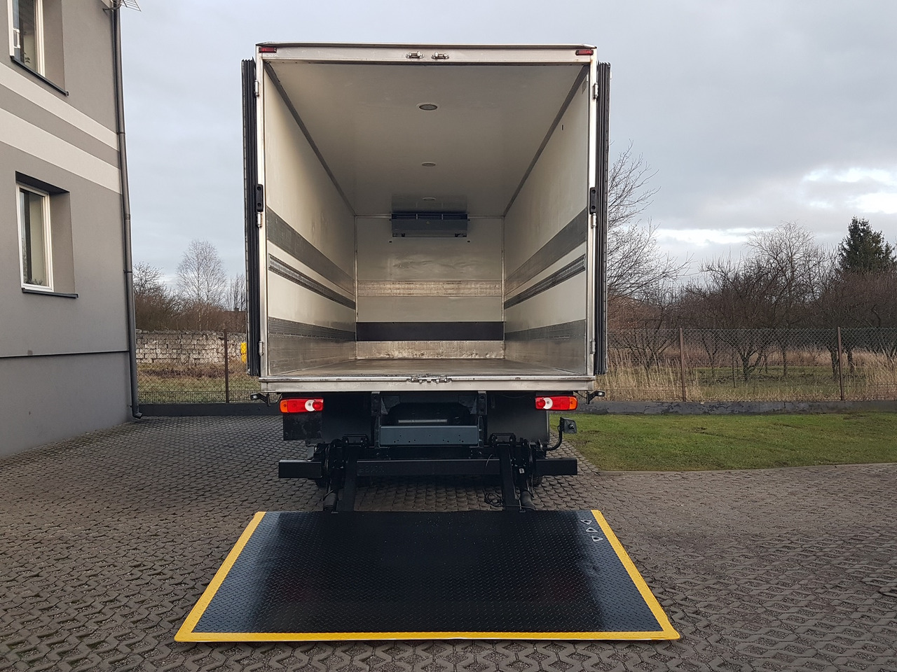 DAF LF230 16T WINDA CHŁODNIA 16EP 6,58x2,48x2,38 KLIMA IZOTERMA MROŹNIA - Refrigerator truck: picture 5 DAF LF230 16T WINDA CHŁODNIA 16EP 6,58x2,48x2,38 KLIMA IZOTERMA MROŹNIA - Refrigerator truck: picture 5
