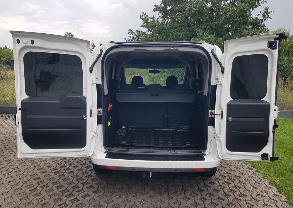 Fiat Doblo 1.6 Multijet 16V Easy - Car: picture 5 Fiat Doblo 1.6 Multijet 16V Easy - Car: picture 5