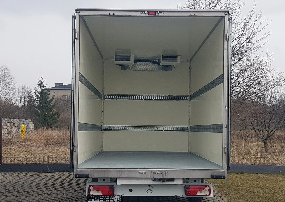 Mercedes-Benz Sprinter CHŁODNIA 8EP IZOTERMA AGREGAT ZANOTTI 4,12x2,15x2,30 KLIMA 314CDI - Refrigerated delivery van: picture 5 Mercedes-Benz Sprinter CHŁODNIA 8EP IZOTERMA AGREGAT ZANOTTI 4,12x2,15x2,30 KLIMA 314CDI - Refrigerated delivery van: picture 5