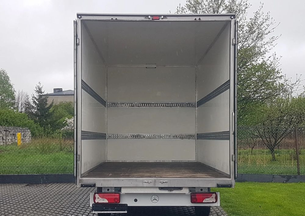 Mercedes-Benz Sprinter KONTENER 8EP 4,11x2,15x2,30 KLIMA 314 CDI MANUAL KRAJOWY AC - Closed box van: picture 5 Mercedes-Benz Sprinter KONTENER 8EP 4,11x2,15x2,30 KLIMA 314 CDI MANUAL KRAJOWY AC - Closed box van: picture 5