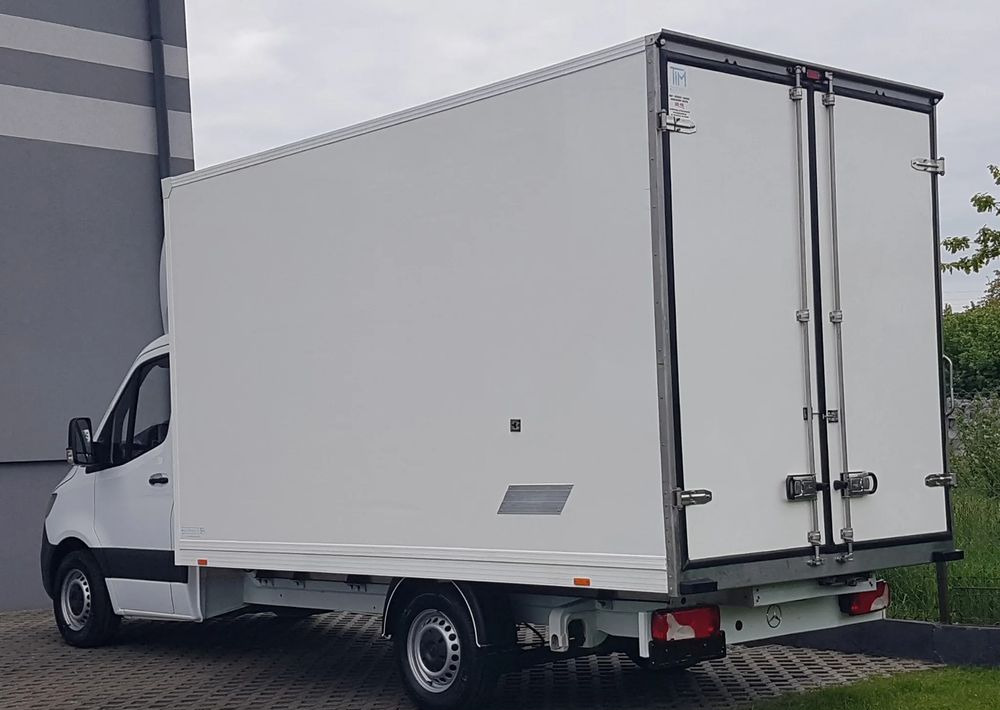 Mercedes-Benz Sprinter KONTENER 8EP 4,12x2,15x2,30 KLIMA 314 CDI MANUAL KRAJOWY AC - Closed box van: picture 3 Mercedes-Benz Sprinter KONTENER 8EP 4,12x2,15x2,30 KLIMA 314 CDI MANUAL KRAJOWY AC - Closed box van: picture 3