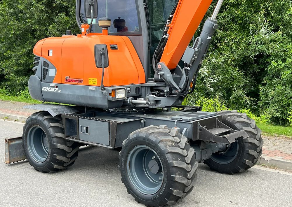 Doosan DOOSAN DX57W *ROTOTILT* 2200 Motogodzin * Jak Nowa * Sprowadzona * Stan Perfekcyjny - Wheel excavator: picture 5 Doosan DOOSAN DX57W *ROTOTILT* 2200 Motogodzin * Jak Nowa * Sprowadzona * Stan Perfekcyjny - Wheel excavator: picture 5