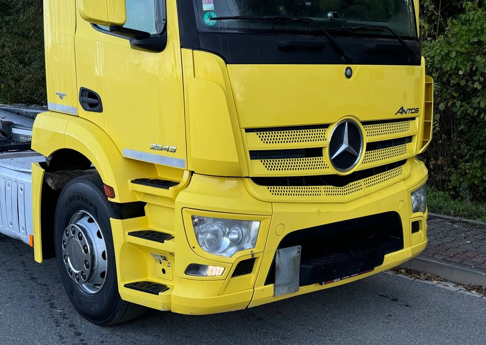 Mercedes-Benz * Hakowiec * Mercedes Antos 2543 * Sprowadzony * Stan Perfekcyjny - Hook lift truck: picture 3 Mercedes-Benz * Hakowiec * Mercedes Antos 2543 * Sprowadzony * Stan Perfekcyjny - Hook lift truck: picture 3