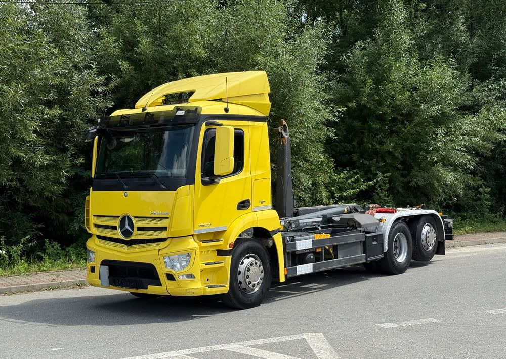 Mercedes-Benz * Hakowiec * Mercedes Antos 2543 * Sprowadzony * Stan Perfekcyjny - Hook lift truck: picture 1 Mercedes-Benz * Hakowiec * Mercedes Antos 2543 * Sprowadzony * Stan Perfekcyjny - Hook lift truck: picture 1