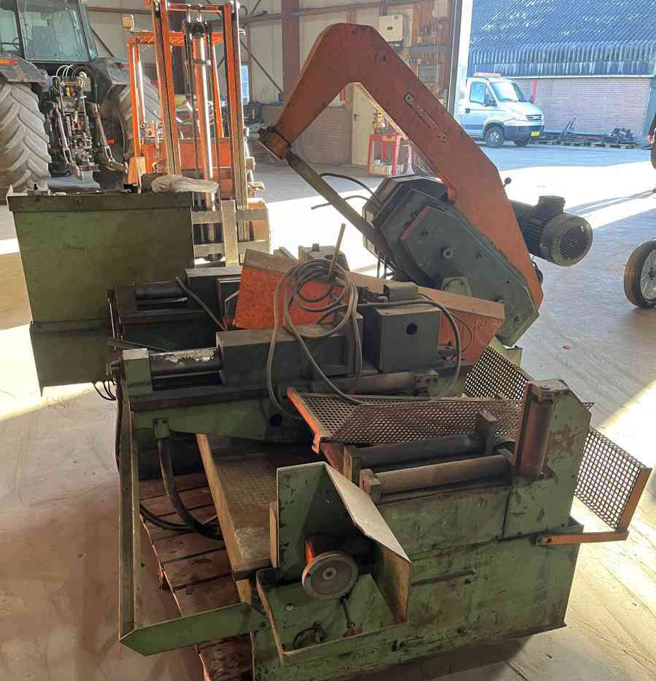 Kasto beugelzaagmachine diversen - Machine tool: picture 3 Kasto beugelzaagmachine diversen - Machine tool: picture 3