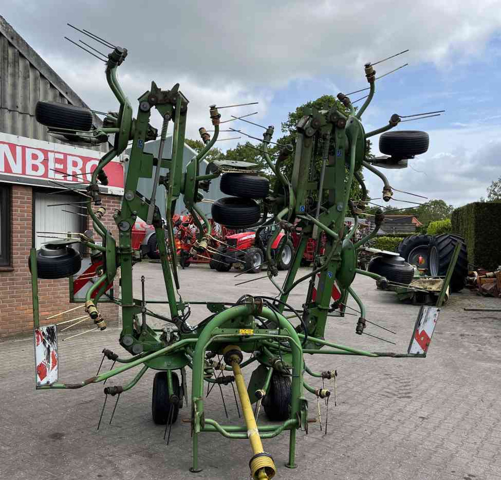 Krone KW 8.80/8 Schudder Tedder Kreiselheuer weidebouwmachines - Tedder/ Rake: picture 2 Krone KW 8.80/8 Schudder Tedder Kreiselheuer weidebouwmachines - Tedder/ Rake: picture 2