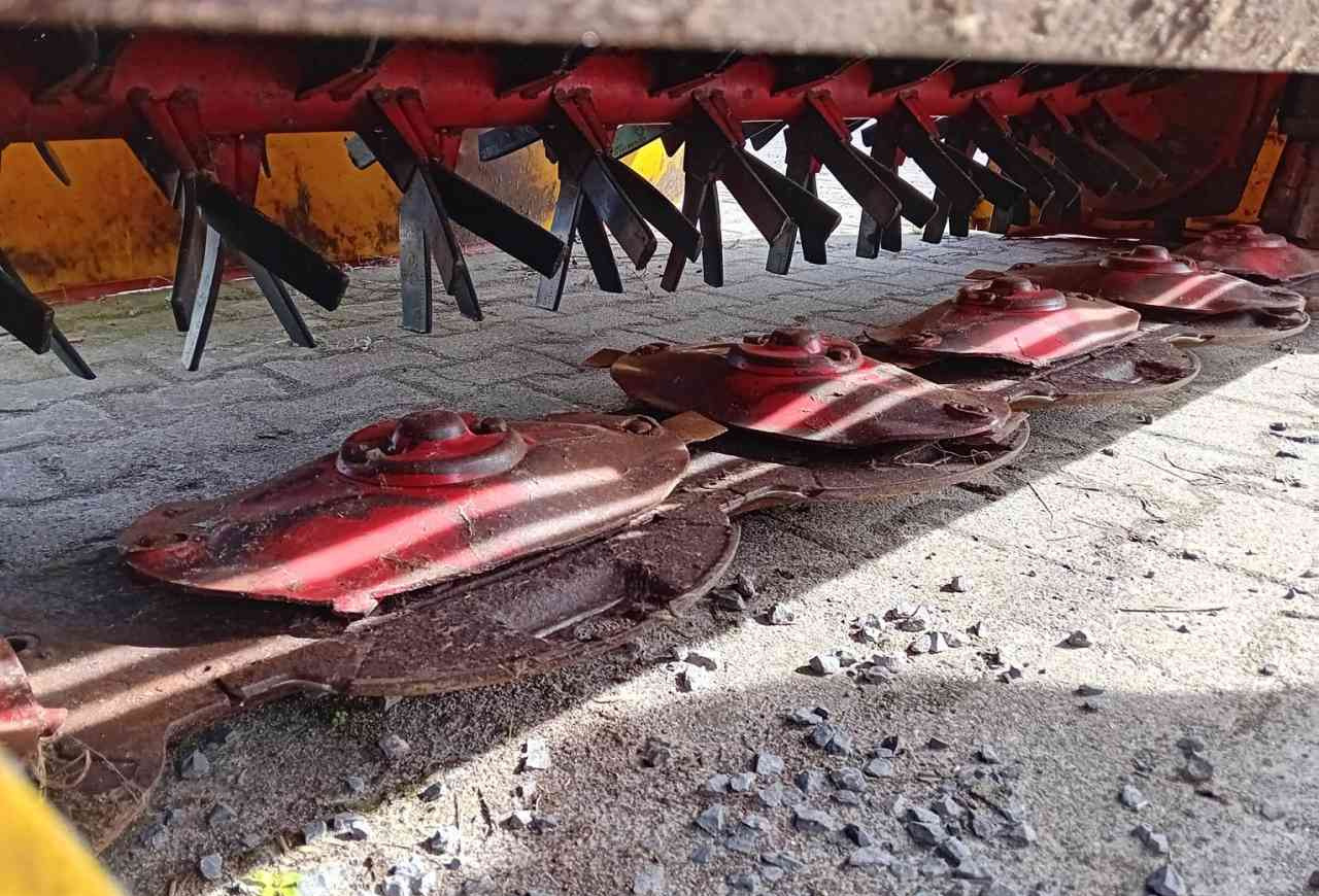 ZTR Agrostroj Pehlmirov Exact 285D schijvenmaaier - Mower: picture 5 ZTR Agrostroj Pehlmirov Exact 285D schijvenmaaier - Mower: picture 5