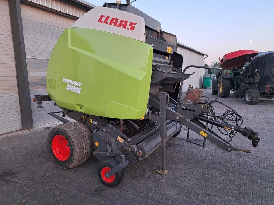 Claas Variant 385 Roto Cut - Round baler: picture 1 Claas Variant 385 Roto Cut - Round baler: picture 1