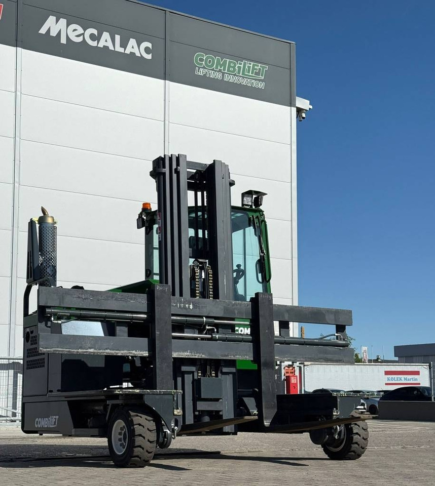 Combilift C 4000 LPG - 4-way reach truck: picture 2 Combilift C 4000 LPG - 4-way reach truck: picture 2