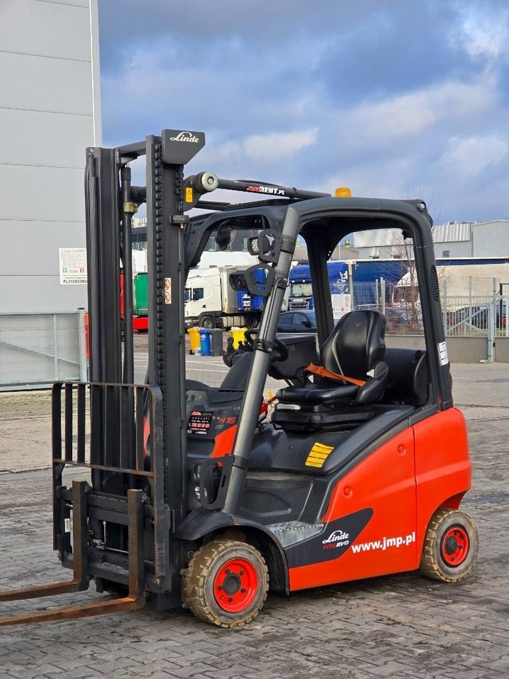 Linde H 16 T - 01 - LPG forklift: picture 3 Linde H 16 T - 01 - LPG forklift: picture 3