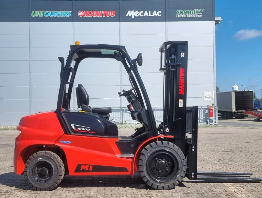 Manitou MI 30 D UNUSED TRIPLEX !! SALE - Diesel forklift: picture 1 Manitou MI 30 D UNUSED TRIPLEX !! SALE - Diesel forklift: picture 1