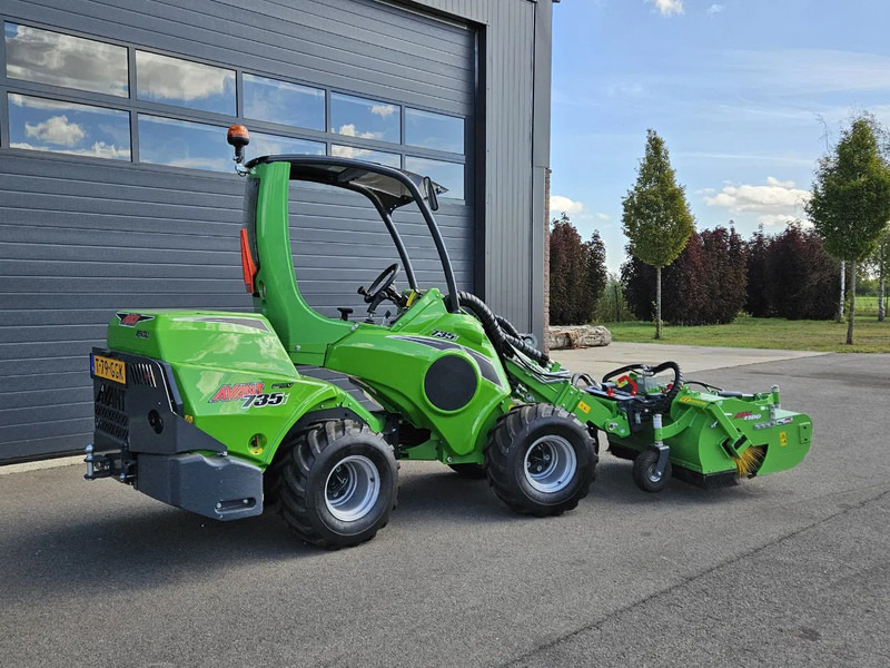 Avant 735i Rental mini-shovel - Compact track loader: picture 3 Avant 735i Rental mini-shovel - Compact track loader: picture 3