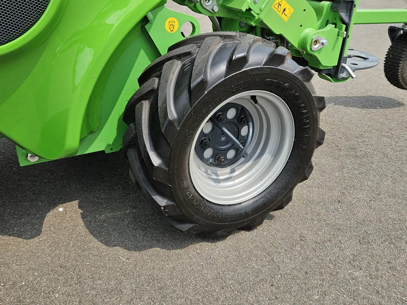 Compact track loader Avant E527 Rental mini-shovel: picture 16 Compact track loader Avant E527 Rental mini-shovel: picture 16