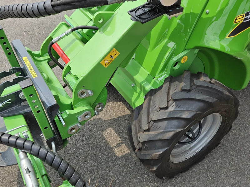 Compact track loader Avant E527 Rental mini-shovel: picture 18 Compact track loader Avant E527 Rental mini-shovel: picture 18