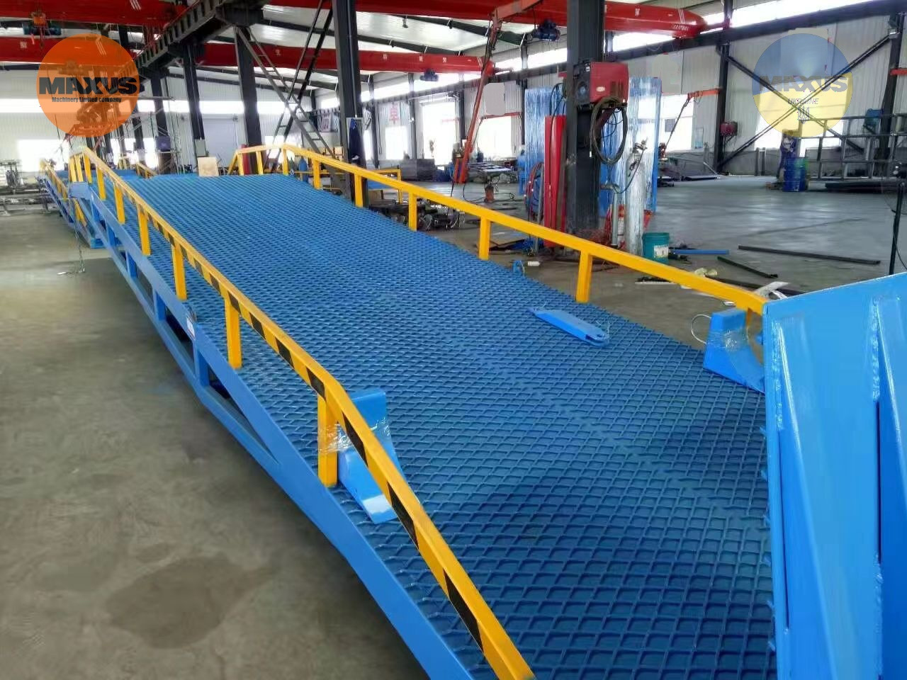 Maxus Mobilna Rampa załadunkowa 10ton/NEW mobile loading ramp with a capacity of 10 tons/NEUE mobile Ladebühne mit einer Kapazität von 10 Tonnen/Rampă mobilă de încărcare nouă cu capacitate de 10 tone/Maxus - Loading ramp: picture 3 Maxus Mobilna Rampa załadunkowa 10ton/NEW mobile loading ramp with a capacity of 10 tons/NEUE mobile Ladebühne mit einer Kapazität von 10 Tonnen/Rampă mobilă de încărcare nouă cu capacitate de 10 tone/Maxus - Loading ramp: picture 3