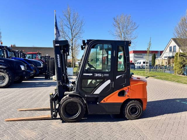 Doosan D35c Pro-7 - Diesel forklift: picture 1 Doosan D35c Pro-7 - Diesel forklift: picture 1