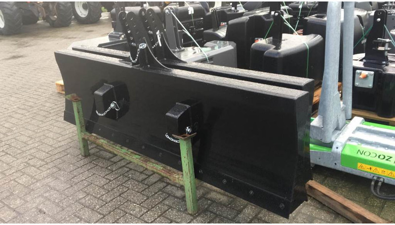 Onbekend Frontschuif - Spare parts for Agricultural machinery: picture 1 Onbekend Frontschuif - Spare parts for Agricultural machinery: picture 1