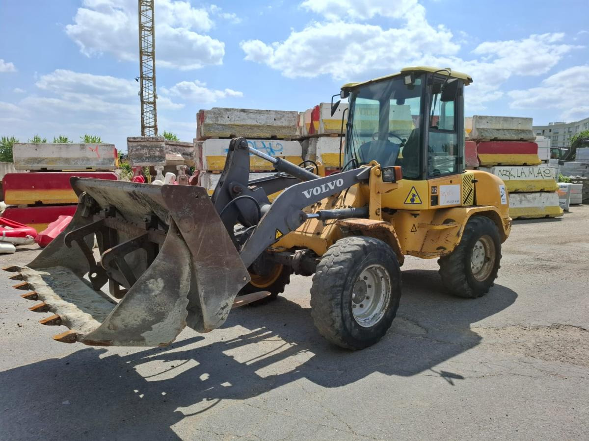 Volvo L 30 B - Wheel loader: picture 1 Volvo L 30 B - Wheel loader: picture 1