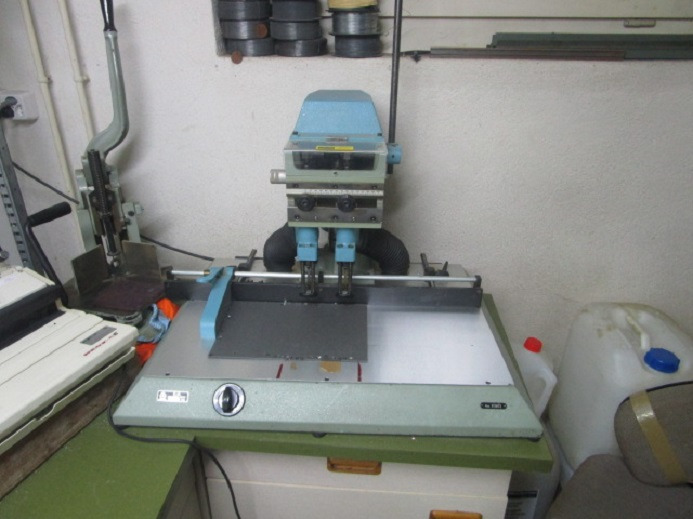 ZWEISPINDELBOHRMASCHINE O.M. - Printing machinery: picture 1 ZWEISPINDELBOHRMASCHINE O.M. - Printing machinery: picture 1