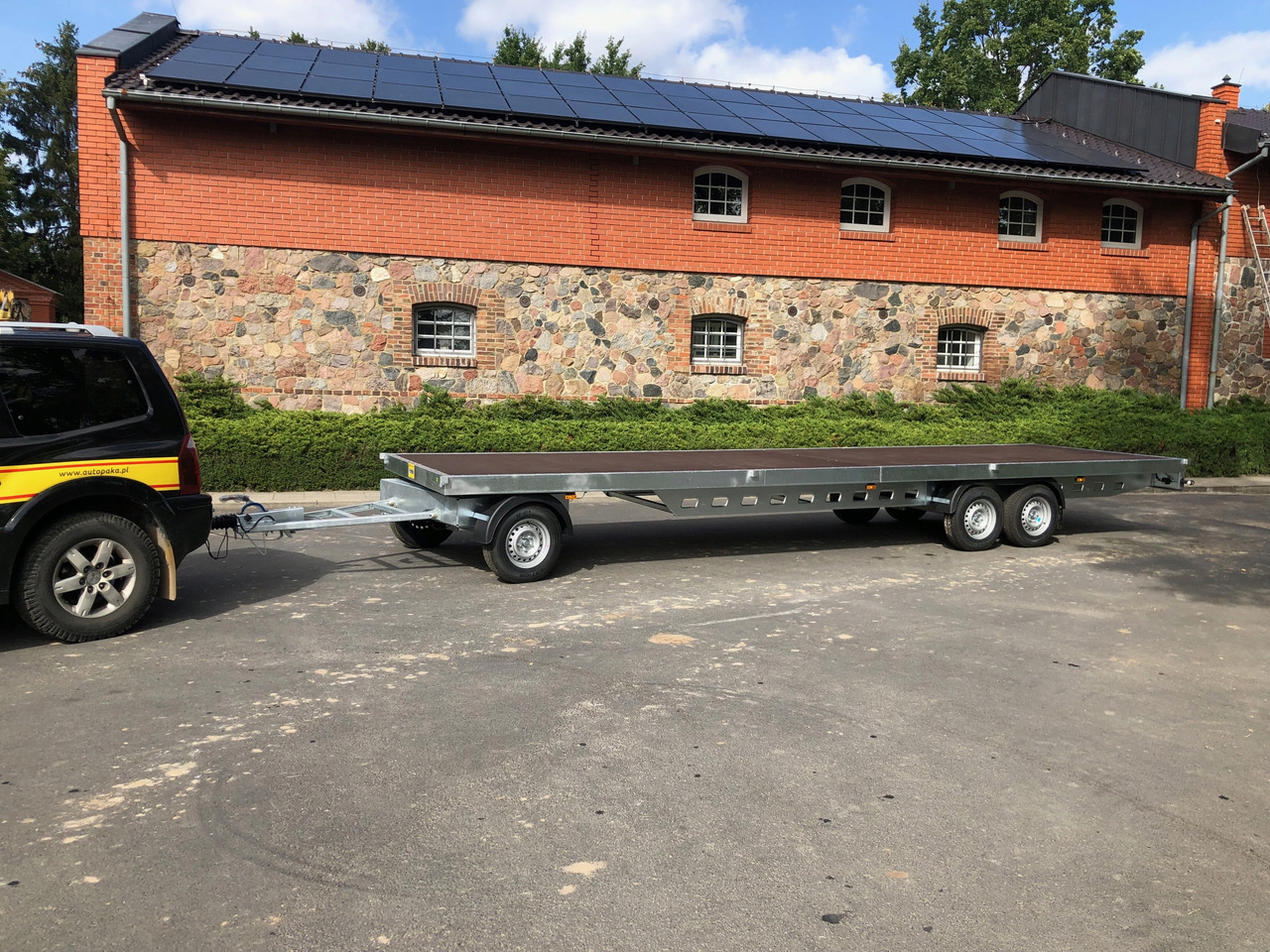 PRZYCZEPA OBROTNICA PLATFORMA 8m 3500 KG / TURNTABLE PLATFORM TRAILER 8m 3500 KG - Dropside/ Flatbed trailer: picture 3 PRZYCZEPA OBROTNICA PLATFORMA 8m 3500 KG / TURNTABLE PLATFORM TRAILER 8m 3500 KG - Dropside/ Flatbed trailer: picture 3