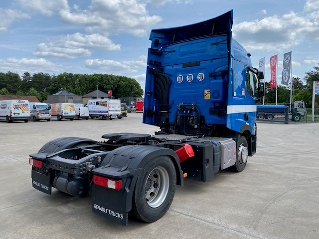Renault Trucks T - Tractor unit: picture 3 Renault Trucks T - Tractor unit: picture 3