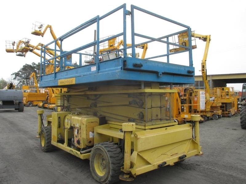 Holland Lift B 165 DL 24 - Scissor lift: picture 5 Holland Lift B 165 DL 24 - Scissor lift: picture 5