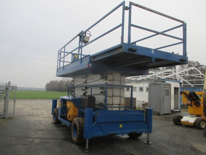 Holland Lift B 195 DL 25 - Scissor lift: picture 5 Holland Lift B 195 DL 25 - Scissor lift: picture 5