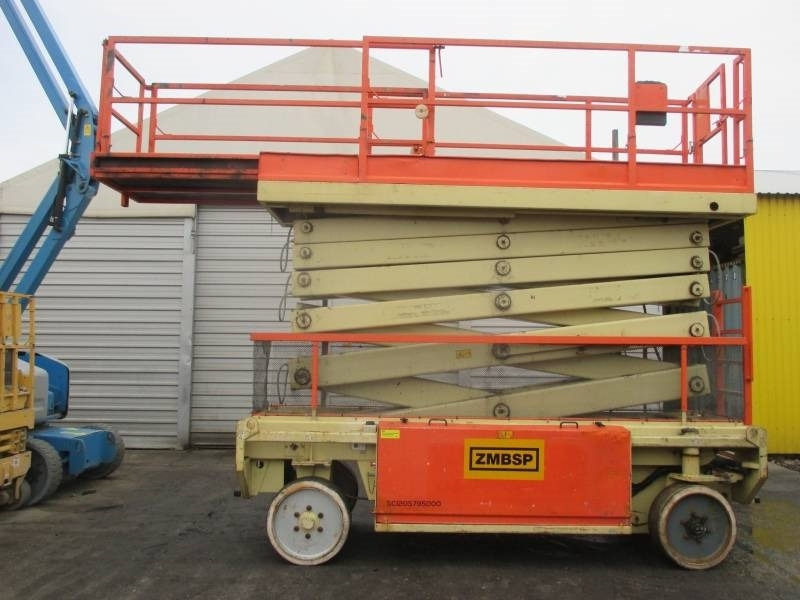 Scissor lift JLG Liftlux 180-12: picture 1