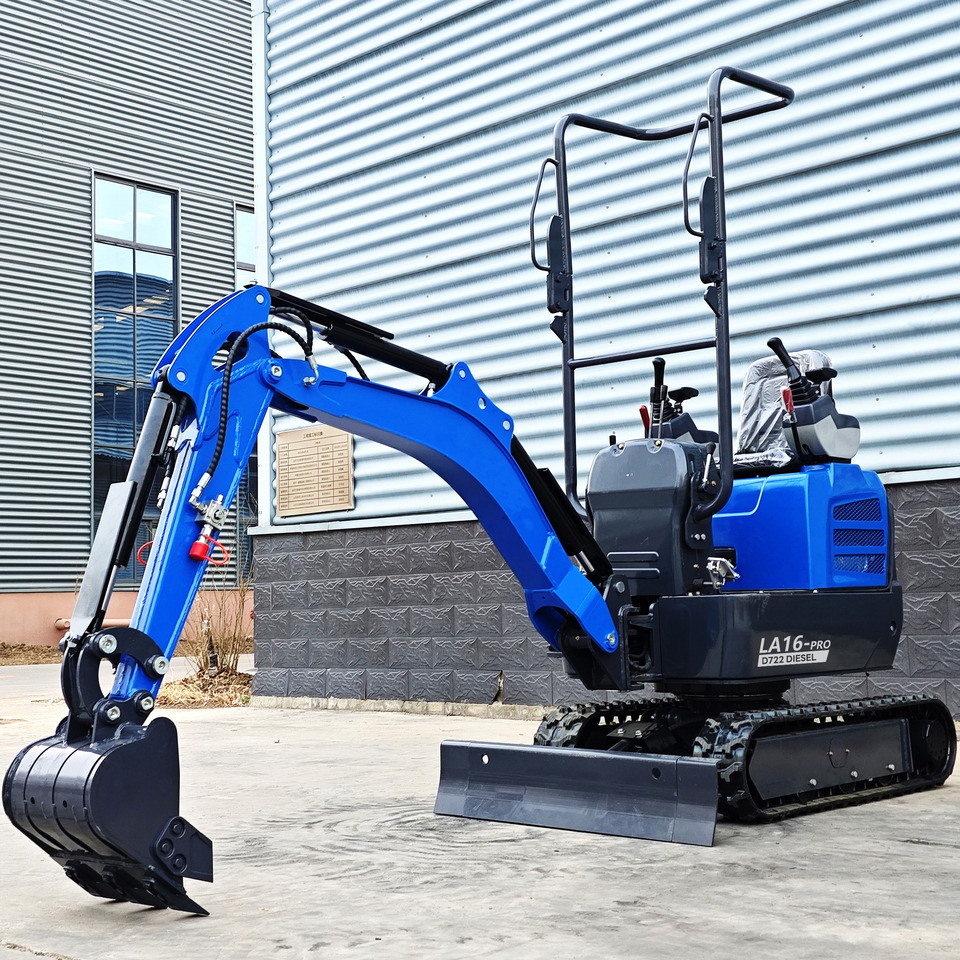 LEZUM LA16Pro Mini Excavator Digger Miniexcavadora EPA Kubota Engine Mini Excavator For Sale With Mini Excavator Attachment Set - Mini excavator: picture 4 LEZUM LA16Pro Mini Excavator Digger Miniexcavadora EPA Kubota Engine Mini Excavator For Sale With Mini Excavator Attachment Set - Mini excavator: picture 4