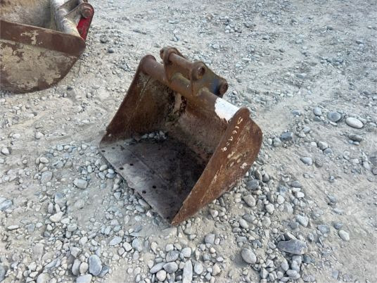 Godet de terrassement - axe 35 mm - Excavator bucket: picture 2 Godet de terrassement - axe 35 mm - Excavator bucket: picture 2