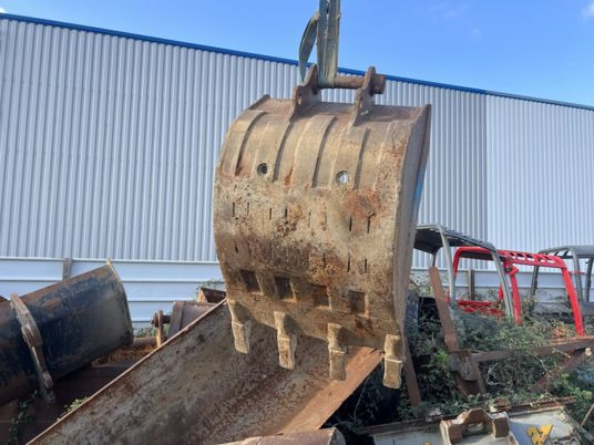 Godet de terrassement axe 50 mm - Excavator bucket: picture 4 Godet de terrassement axe 50 mm - Excavator bucket: picture 4