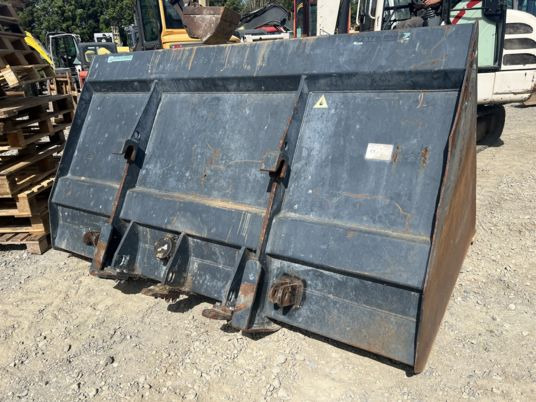 Merlo P60.10 - Loader bucket: picture 5 Merlo P60.10 - Loader bucket: picture 5