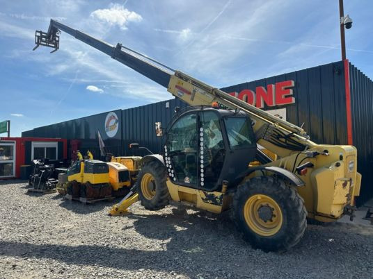 New Holland LM1745 - 17M - 4T5 à 29900 € HT - Telescopic handler: picture 2 New Holland LM1745 - 17M - 4T5 à 29900 € HT - Telescopic handler: picture 2