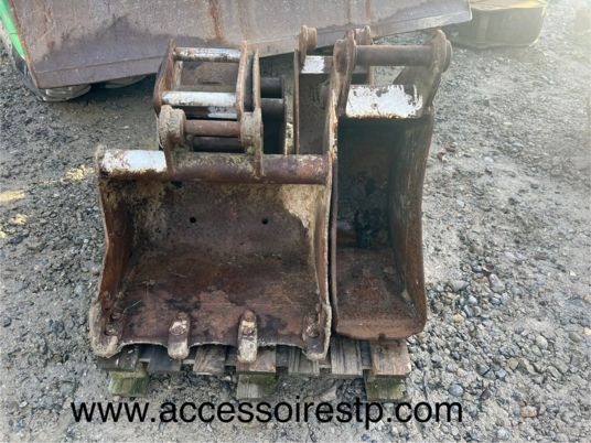 Godet de terrassement - AXE 35 MM - Excavator bucket: picture 1 Godet de terrassement - AXE 35 MM - Excavator bucket: picture 1