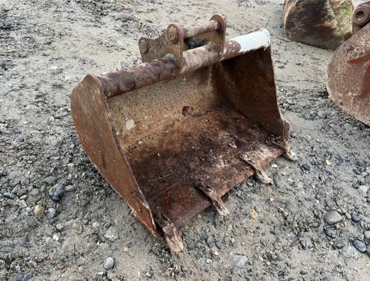 Godet de terrassement - axe 35 mm - Excavator bucket: picture 2 Godet de terrassement - axe 35 mm - Excavator bucket: picture 2