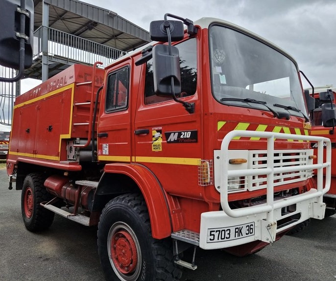 RENAULT M210 4x4 FPT HR 3500L - Fire truck: picture 2 RENAULT M210 4x4 FPT HR 3500L - Fire truck: picture 2