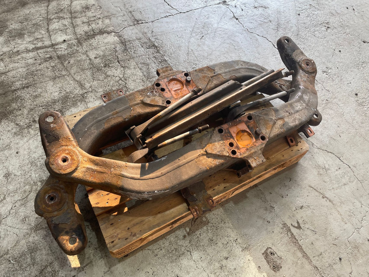 Mercedes-Benz Achsträger Hinterachse Citaro LE Setra A6283200075 A6293203675 - Rear axle for Bus: picture 4 Mercedes-Benz Achsträger Hinterachse Citaro LE Setra A6283200075 A6293203675 - Rear axle for Bus: picture 4