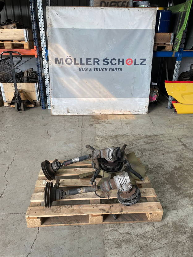 Mercedes-Benz Winkelgetriebe Mercedes Citaro LE Setra A0005004122 A0005000782 - Spare parts for Bus: picture 1 Mercedes-Benz Winkelgetriebe Mercedes Citaro LE Setra A0005004122 A0005000782 - Spare parts for Bus: picture 1