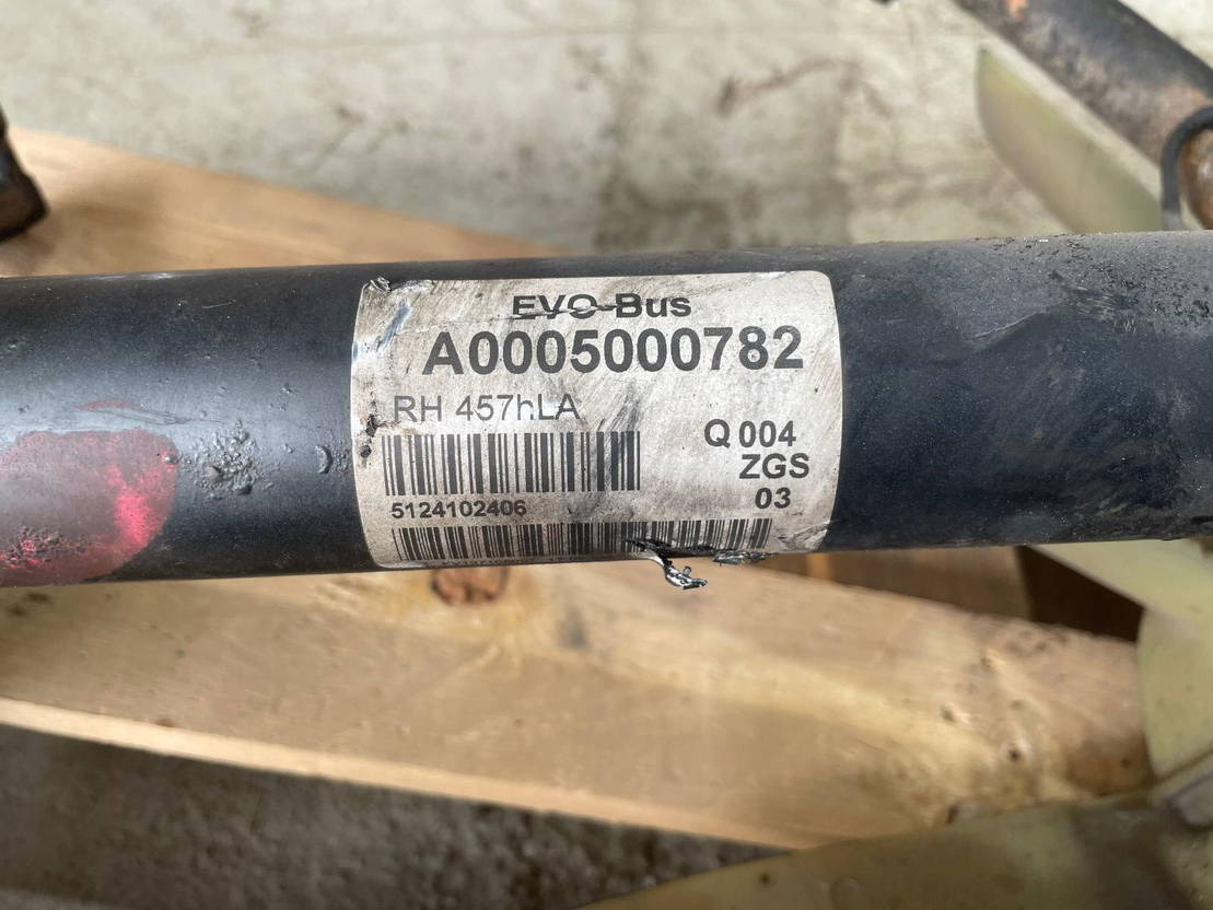 Mercedes-Benz Winkelgetriebe Mercedes Citaro LE Setra A0005004122 A0005000782 - Spare parts for Bus: picture 2 Mercedes-Benz Winkelgetriebe Mercedes Citaro LE Setra A0005004122 A0005000782 - Spare parts for Bus: picture 2