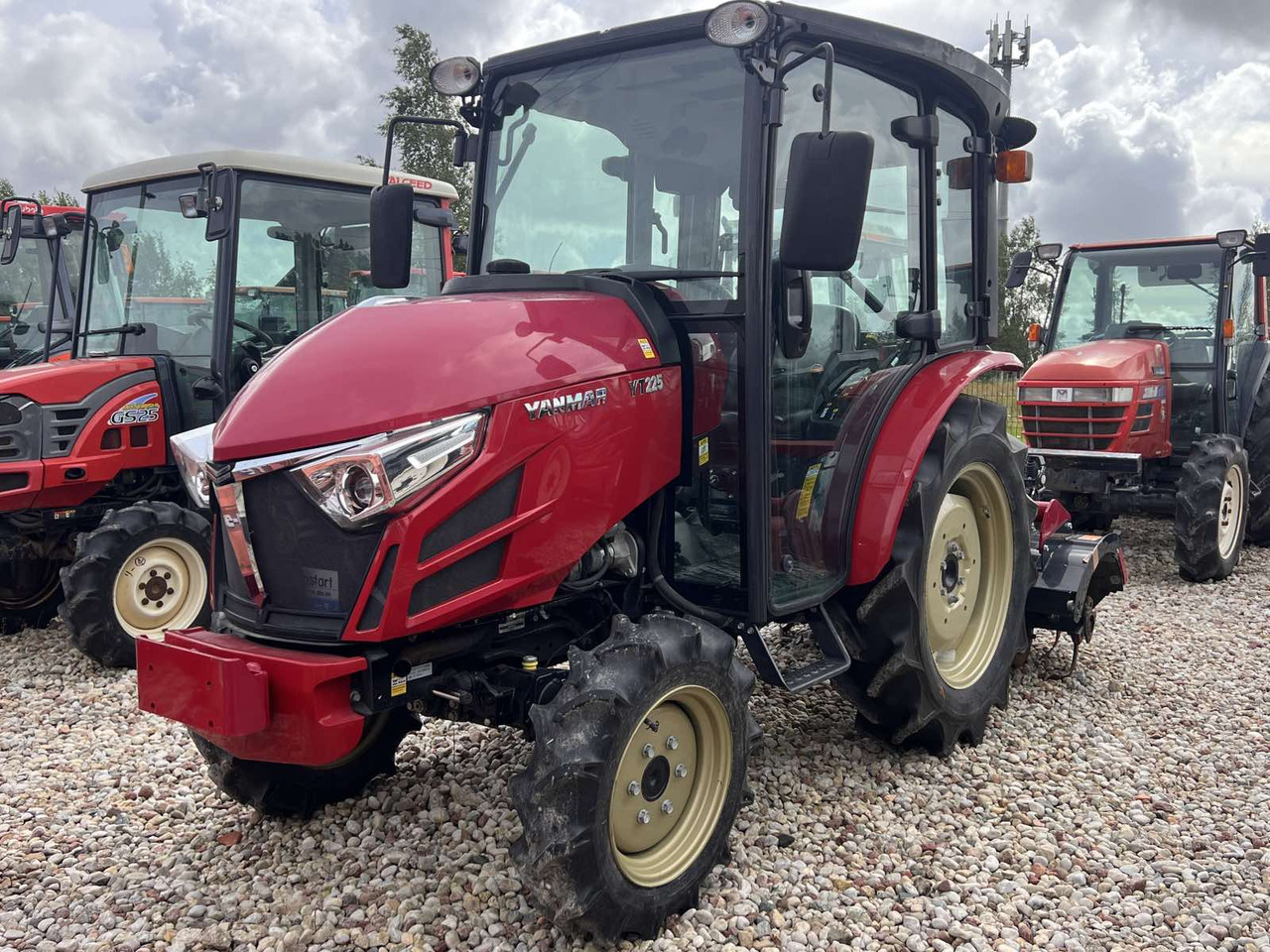 Yanmar YT225 - Mini tractor: picture 1 Yanmar YT225 - Mini tractor: picture 1