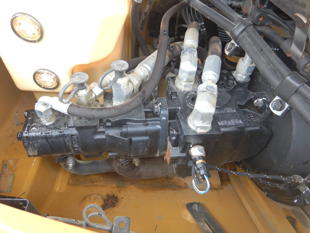 CATERPILLAR 908 leasing CATERPILLAR 908: picture 10