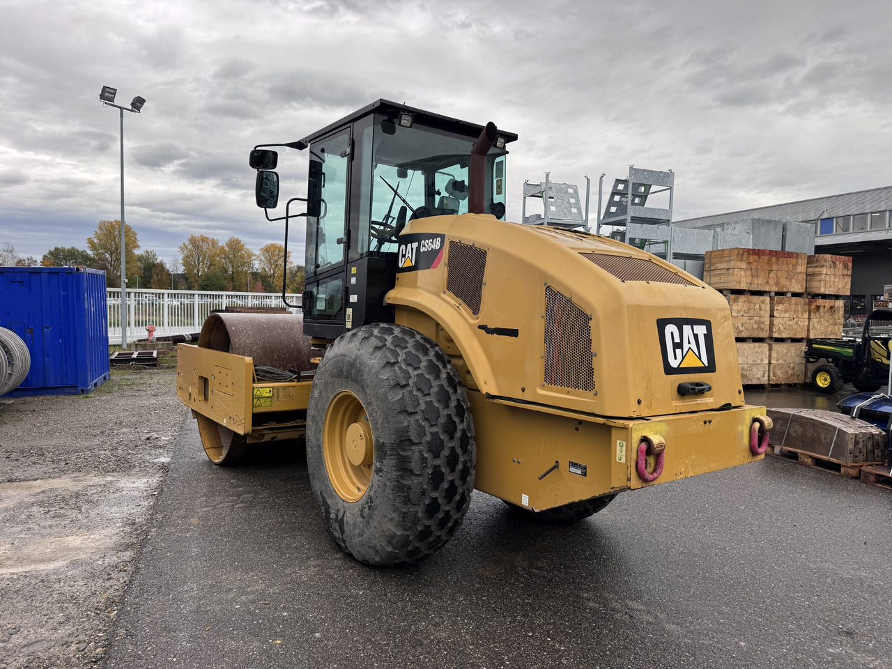 CATERPILLAR CS 64 B - Compactor: picture 3 CATERPILLAR CS 64 B - Compactor: picture 3