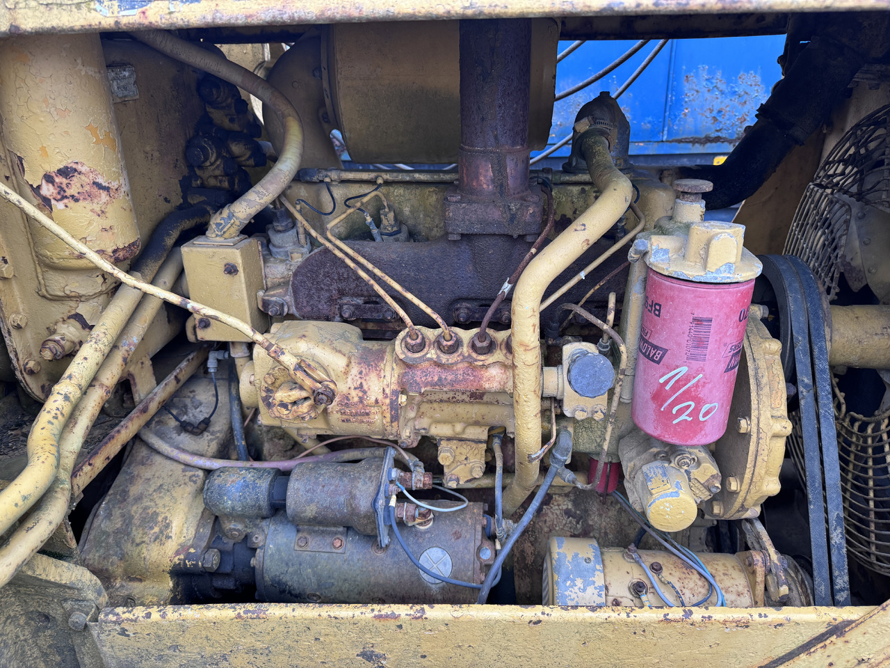 CATERPILLAR D 4 B - Pipe layer: picture 3 CATERPILLAR D 4 B - Pipe layer: picture 3