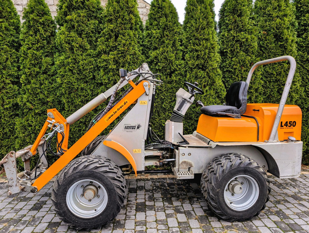 INTRAC L450 - Agricultural machinery: picture 1 INTRAC L450 - Agricultural machinery: picture 1