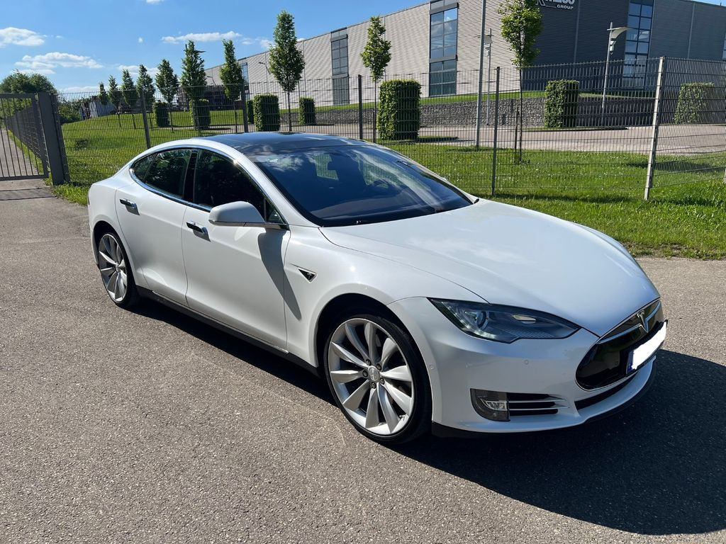 Tesla Model S 85D No free SC - Sedan: picture 1 Tesla Model S 85D No free SC - Sedan: picture 1